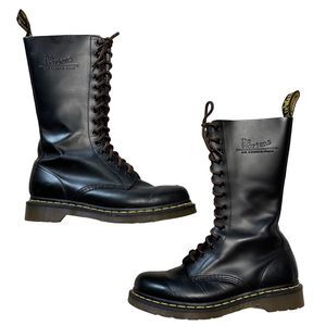 Dr. Martens 1914w Women’s sz 8.     14 eyelets